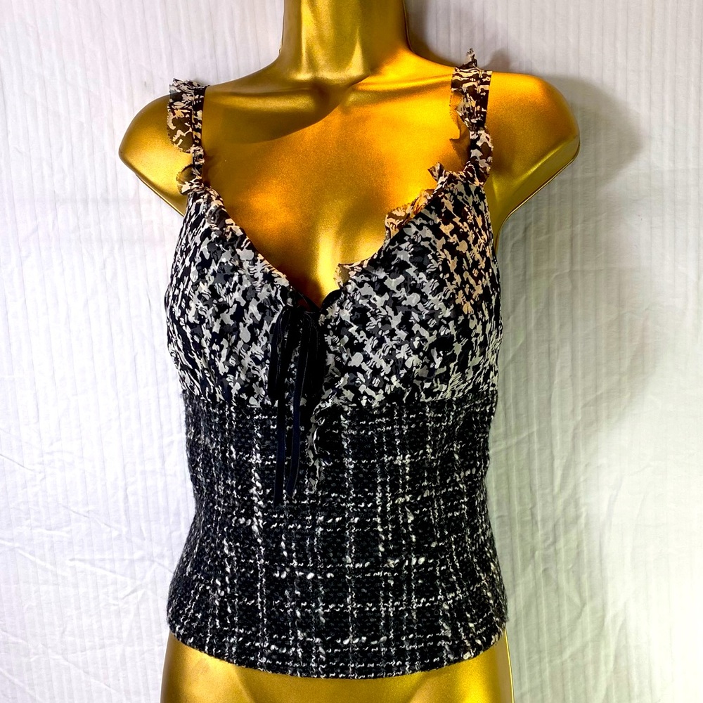 CARMEN MARC VALVO Sz 10 Atelier Silk Lined Black White Tweed Sleeveless Top